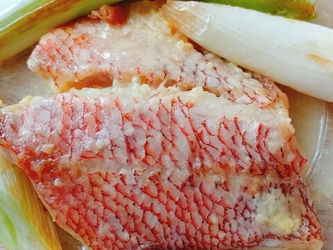 赤魚の粕漬けと焼きネギの蒸し焼き